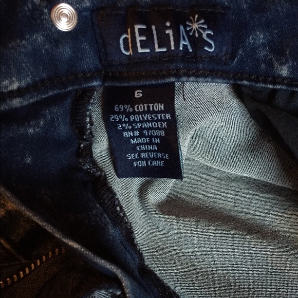 dElia - Picture 2 of 3